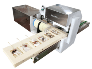 เครื่องเสียบไม้อัตโนมัติ หมึก โอเด้ง ลูกชิ้นปลาแบบแผ่นสไตล์เกาหลี Automatic ‘Squid’ Skewer Machines